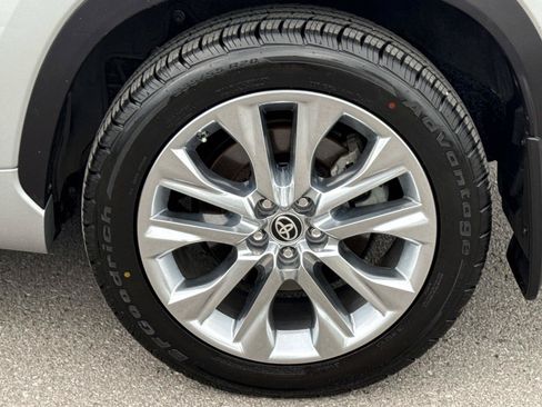 Used 2020 Toyota Highlander Limited AWD/4WD image 9