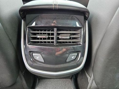 Used 2019 Cadillac XTS Luxury image 11