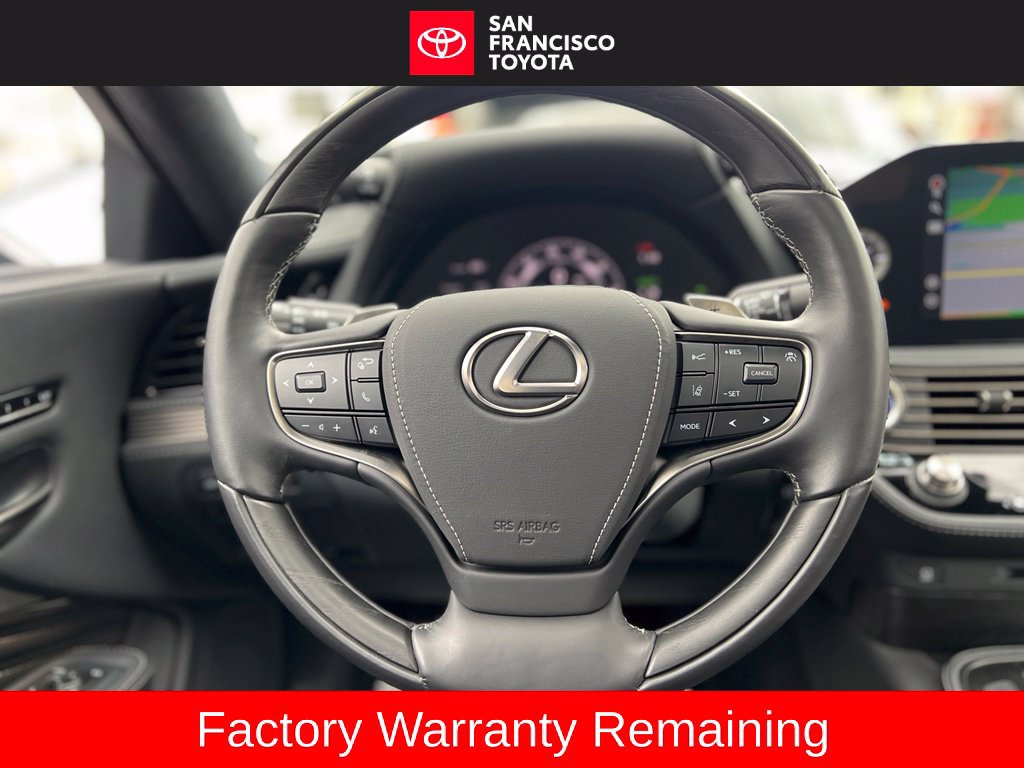 Used 2022 Lexus LS 500h AWD w/ Luxury Package image 32
