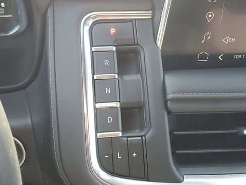 Used 2024 GMC Yukon SLE AWD/4WD image 25