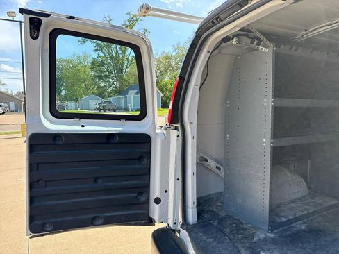 Used 2022 GMC Savana 2500 w/ Driver Convenience Package RWD image 15