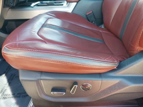 Used 2022 Ford F250 Platinum w/ FX4 Off-Road Package image 29