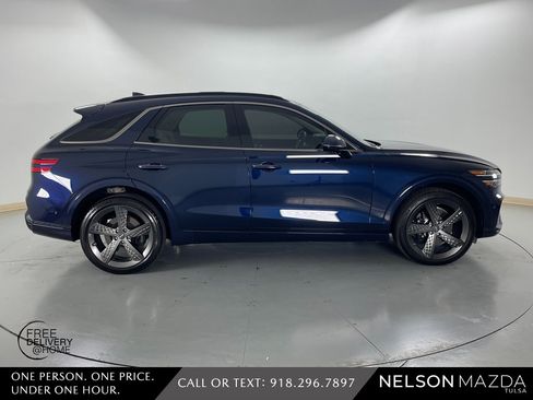 Used 2025 Genesis GV70 3.5T Sport w/ Sport Advanced Package image 5