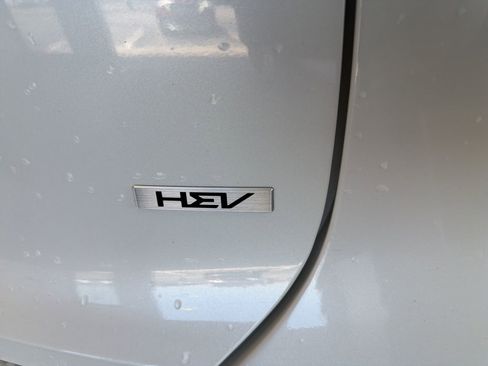 Used 2024 Kia Niro EX Touring FWD image 7