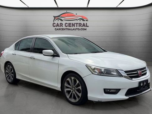 Used 2015 Honda Accord Sport image 7