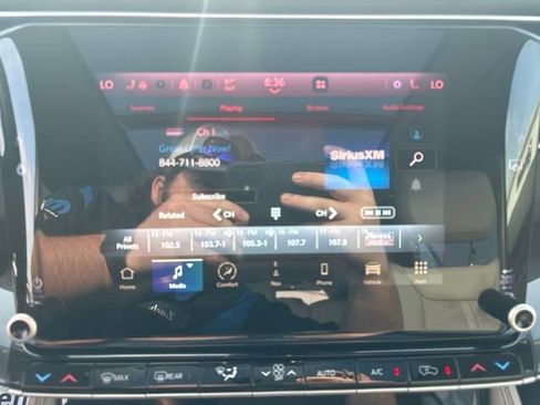 Used 2024 Jeep Wagoneer 2WD w/ Premium Group I image 24
