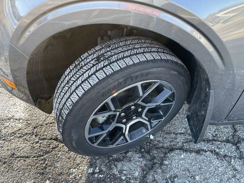 New 2025 Ford Maverick Lariat w/ 4K Tow Package image 10