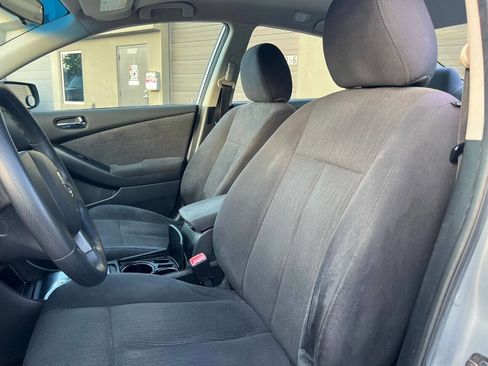 Used 2010 Nissan Altima 2.5 S FWD image 10