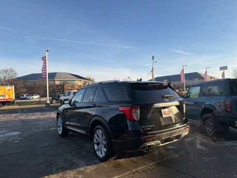 Certified 2023 Ford Explorer Platinum w/ Technology Package image 5