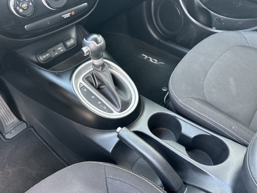 Used 2018 Kia Soul FWD image 27