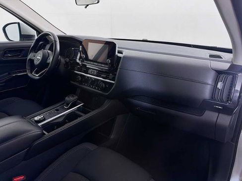 Certified 2024 Nissan Pathfinder SV AWD/4WD image 26
