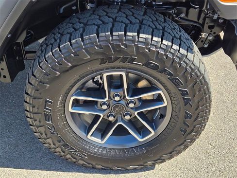 Used 2024 Jeep Gladiator Mojave image 8