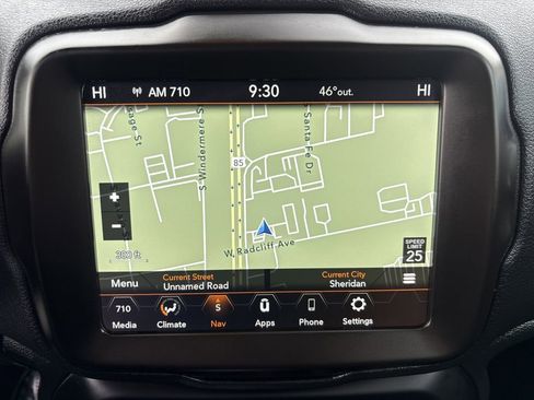 Used 2023 Jeep Renegade Trailhawk image 20