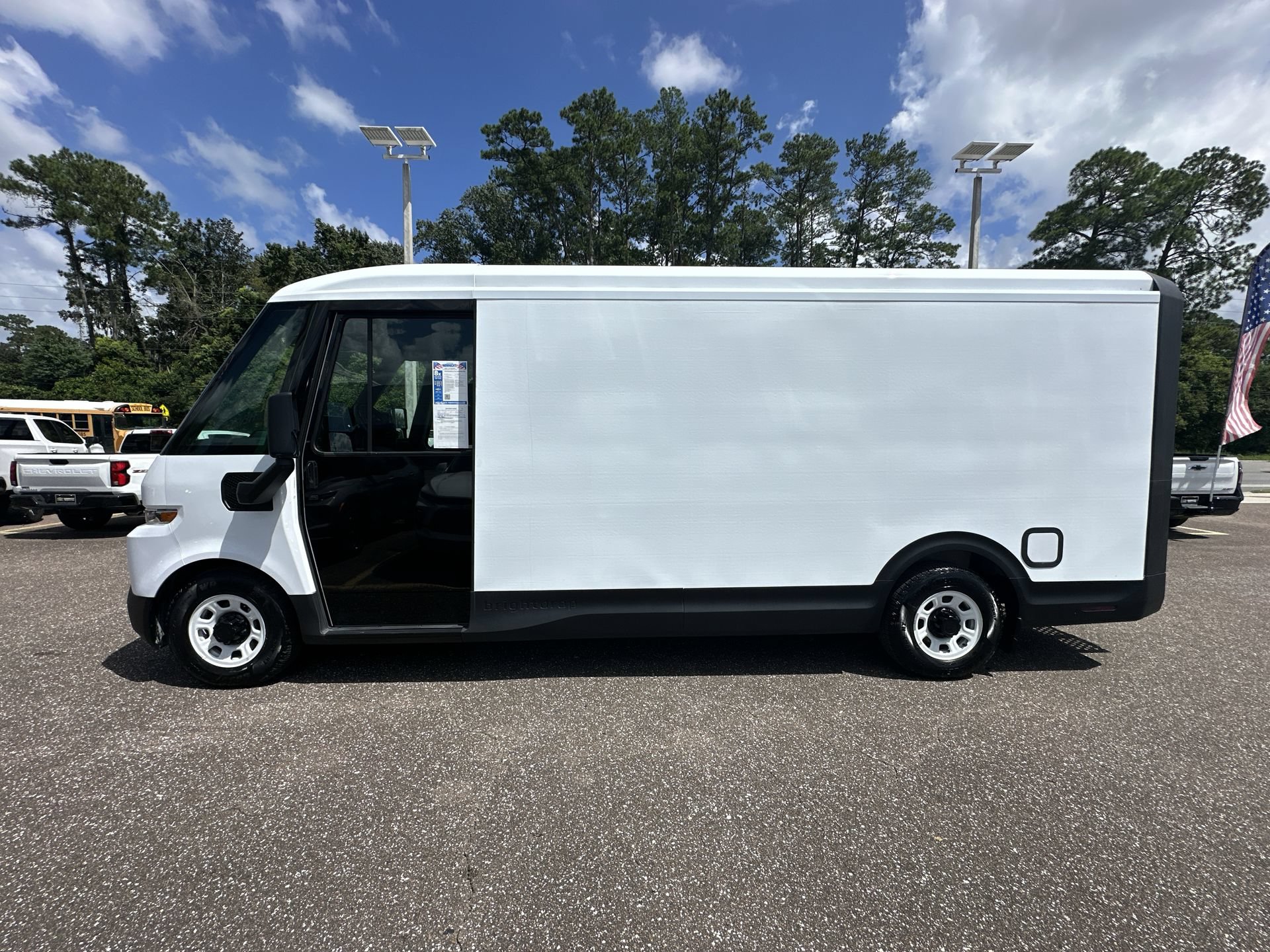 Used 2024 Chevrolet Brightdrop 600 w/ Commercial Equipment Package AWD/4WD image 5