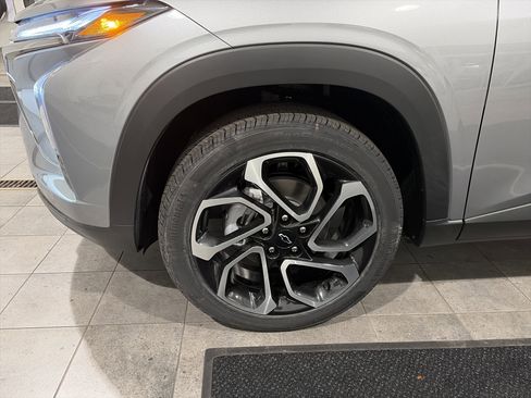 New 2026 Chevrolet Trax RS w/ Sunroof Package image 9