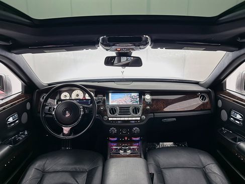 Used 2014 Rolls-Royce Ghost image 38