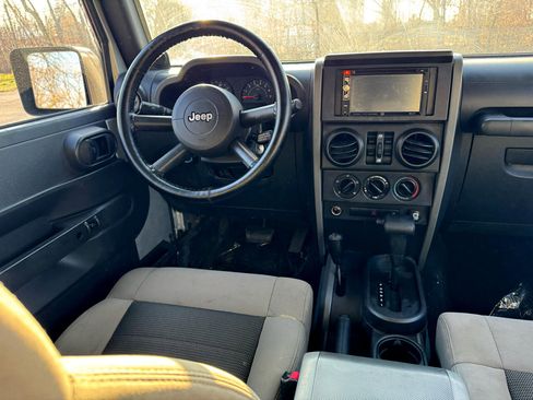 Used 2008 Jeep Wrangler Unlimited X image 39