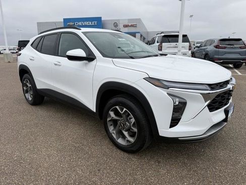 New 2026 Chevrolet Trax LT image 10