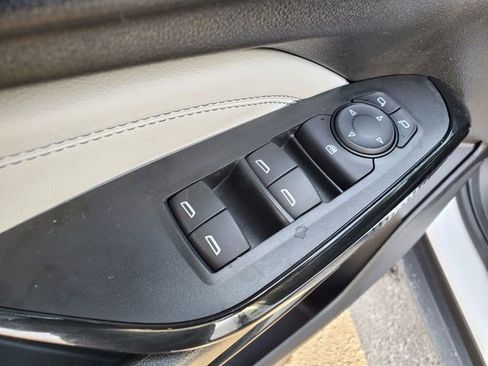 Used 2024 Chevrolet Trax LT w/ Driver Confidence Package image 19