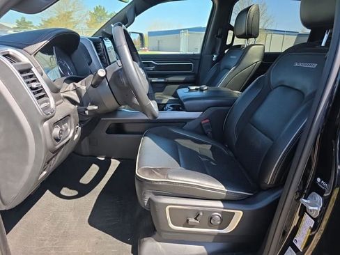 Used 2023 RAM 1500 Laramie AWD/4WD image 5