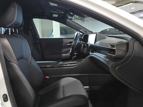 Used 2025 Toyota Crown w/ Carpet Mat Package (TMS) AWD/4WD image 10