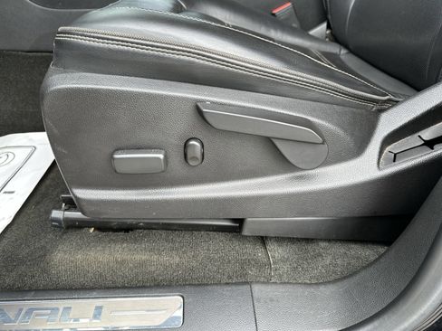 Used 2017 GMC Canyon Denali AWD/4WD image 14