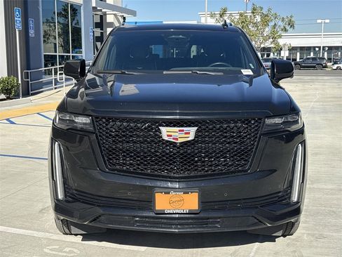 Used 2023 Cadillac Escalade ESV Sport image 8