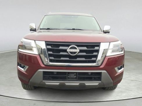 Used 2022 Nissan Armada Platinum w/ Captain's Chairs Package RWD image 2