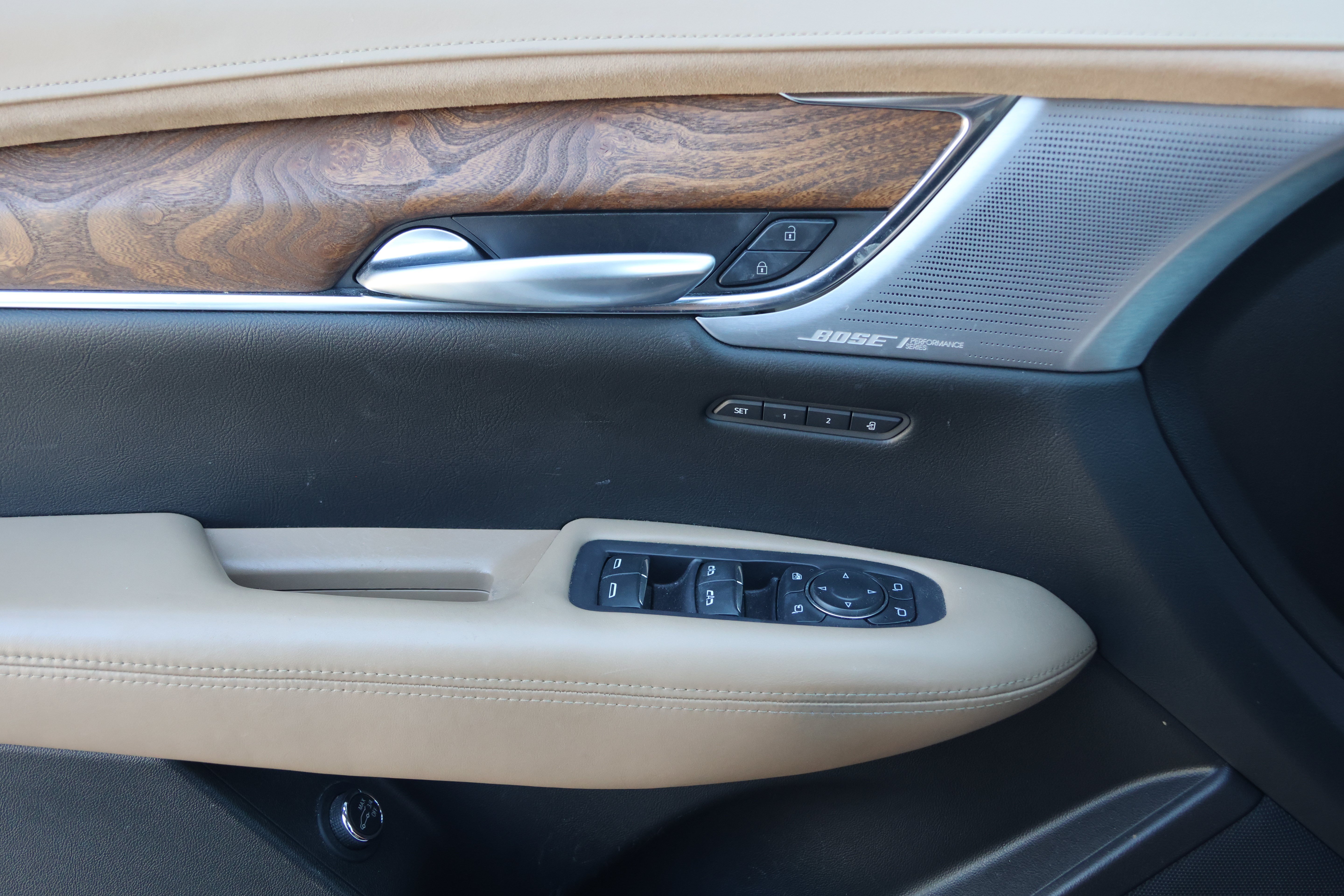 Used 2021 Cadillac XT5 Premium Luxury w/ Platinum Package FWD image 12
