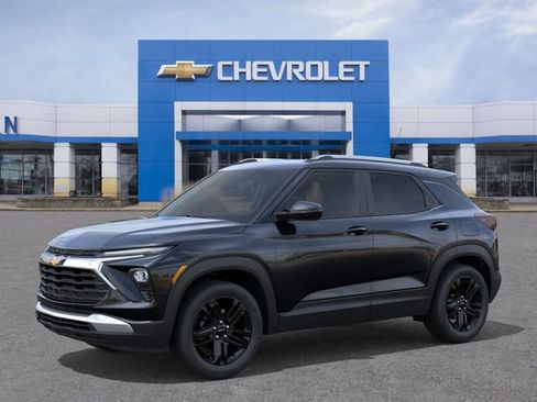 New 2026 Chevrolet TrailBlazer LT w/ Midnight Edition AWD/4WD image 2