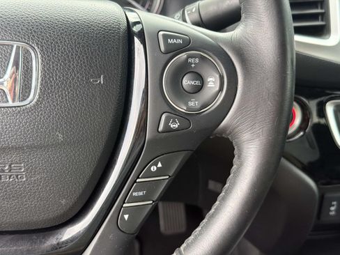 Used 2018 Honda Ridgeline RTL-E image 26