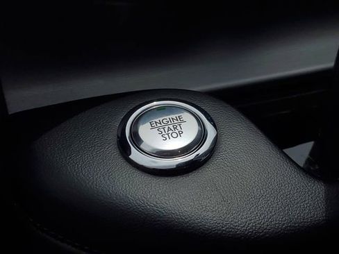 Used 2023 Lincoln Aviator AWD w/ Premium Package image 18