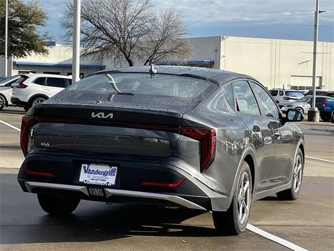Used 2025 Kia K4 LXS image 4