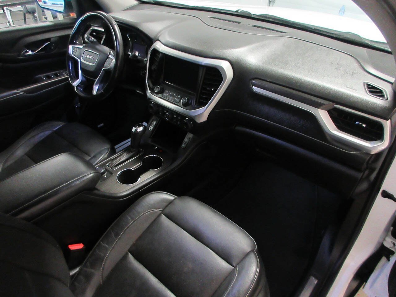 Used 2019 GMC Acadia SLT AWD/4WD image 24