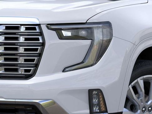 New 2025 GMC Acadia Denali w/ Super Cruise Package image 10