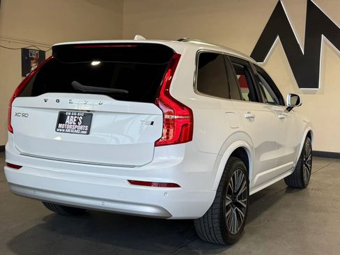 Used 2022 Volvo XC90 T5 Momentum w/ Advanced Package AWD/4WD image 4