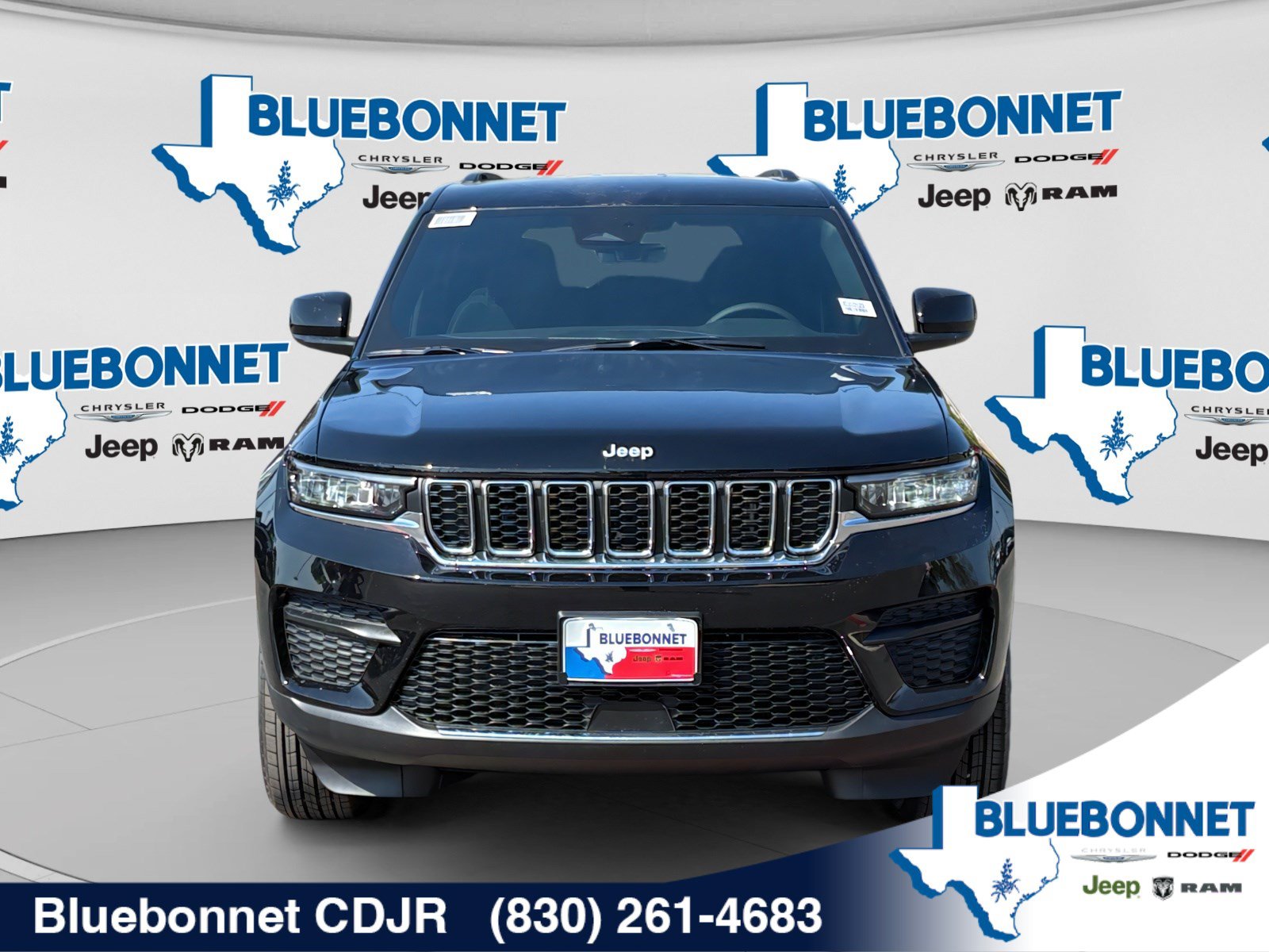 New 2026 Jeep Grand Cherokee Laredo RWD image 2