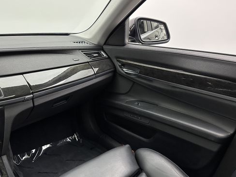 Used 2011 BMW 750i image 27