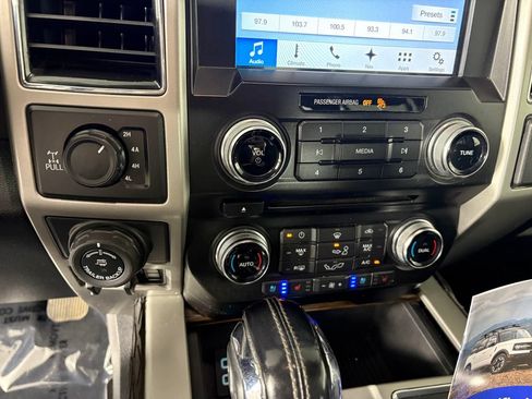 Certified 2018 Ford F150 Lariat w/ Equipment Group 502A Luxury AWD/4WD image 19