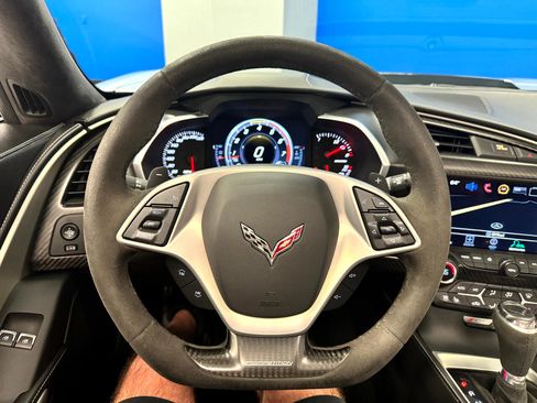 Used 2016 Chevrolet Corvette Z06 w/ 3LZ Preferred Equipment Group image 19