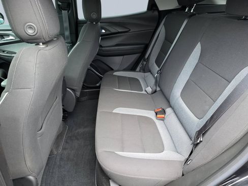 Used 2023 Chevrolet TrailBlazer LT FWD image 29
