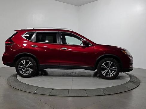 Used 2019 Nissan Rogue SV w/ Sun & Sound Touring Package AWD/4WD image 7