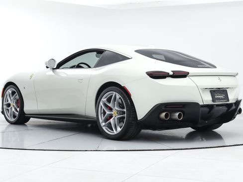 Certified 2021 Ferrari Roma RWD image 7
