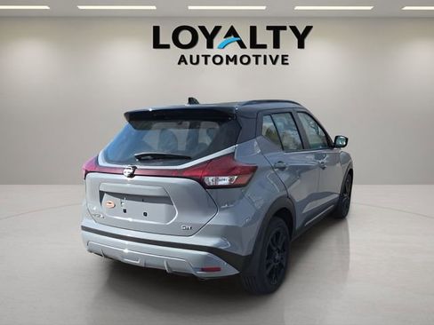 Used 2023 Nissan Kicks SR image 5