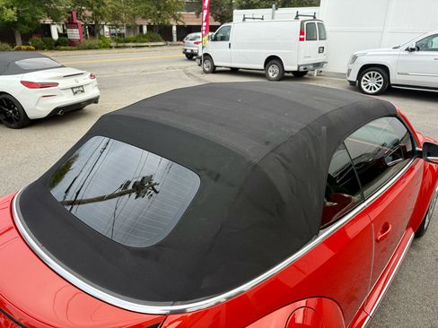 Used 2018 Volkswagen Beetle 2.0T SE image 19