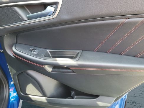 Used 2022 Ford Edge ST-Line AWD/4WD image 19