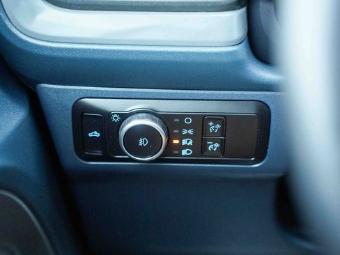 Used 2025 Ford Maverick Lobo image 31