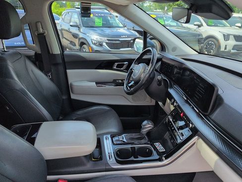 Used 2022 Kia Carnival SX Prestige FWD image 7