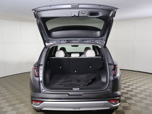 Certified 2025 Hyundai Tucson SEL AWD/4WD image 16