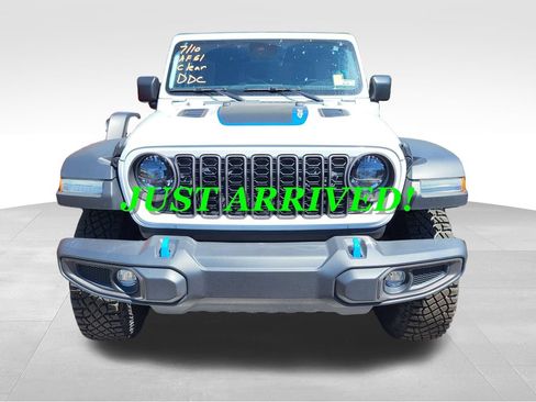 Used 2024 Jeep Wrangler Unlimited Rubicon 4xe AWD/4WD image 2